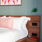 Aparthotel Numa Anjos 4*