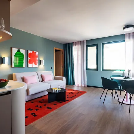 Numa Anjos Aparthotel