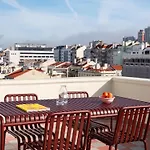 Numa Anjos Aparthotel